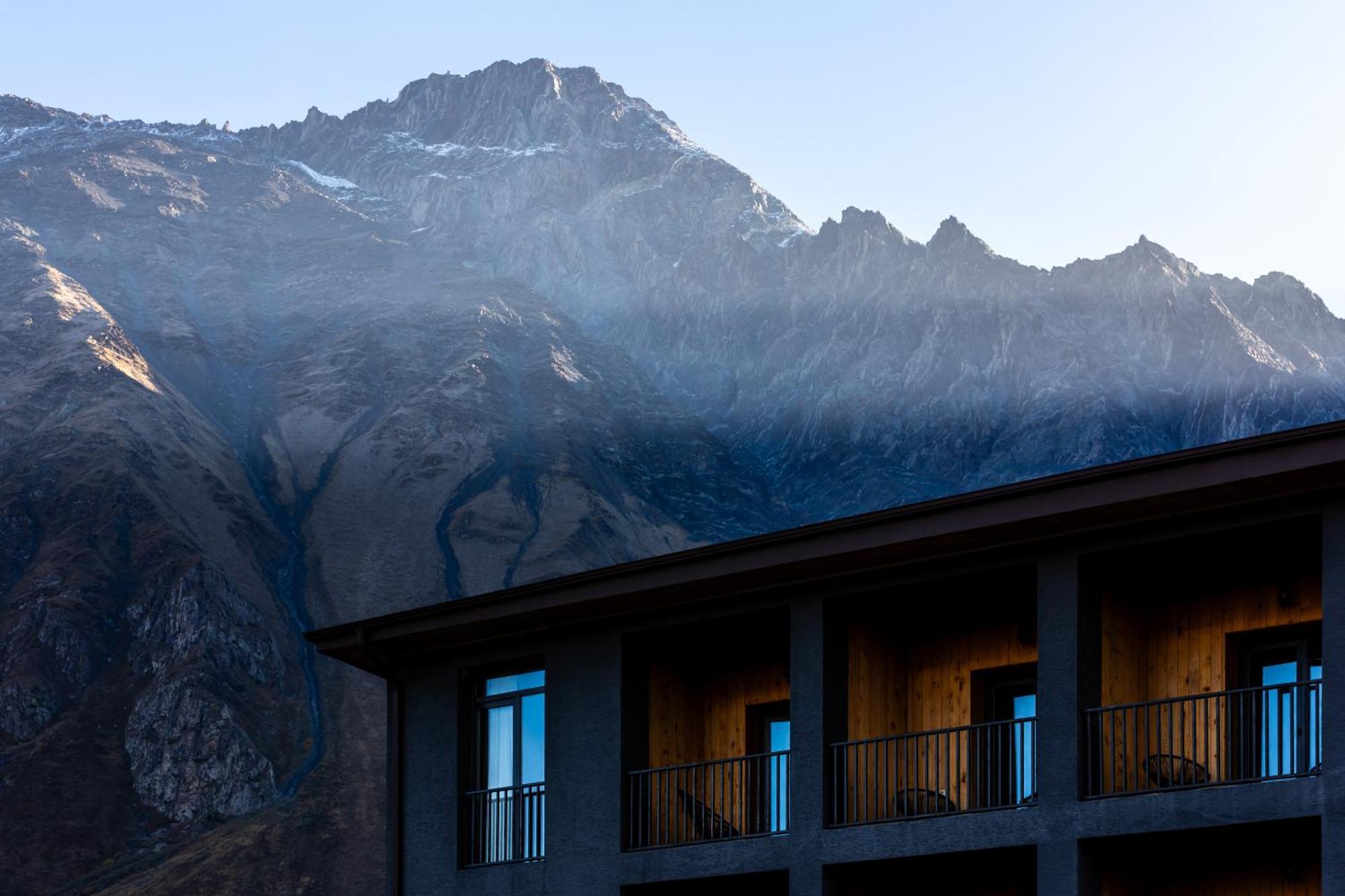 Intourist Kazbegi Hotell Eksteriør bilde