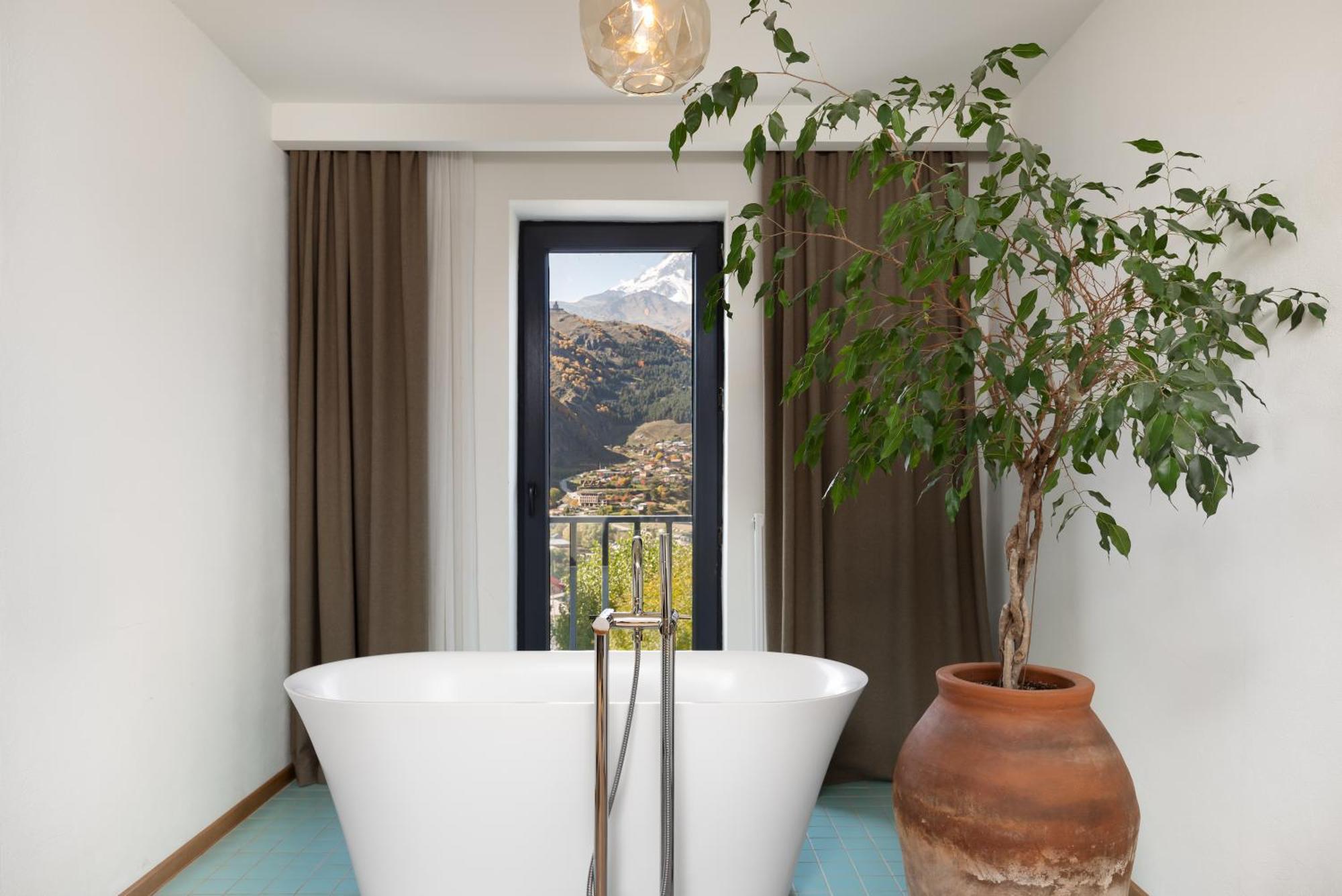 Intourist Kazbegi Hotell Eksteriør bilde